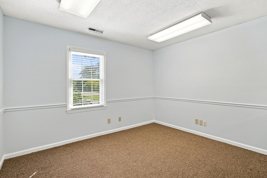 More Photos Of 3801 Wrightsville Ave, Wilmington Office Residential For Lease