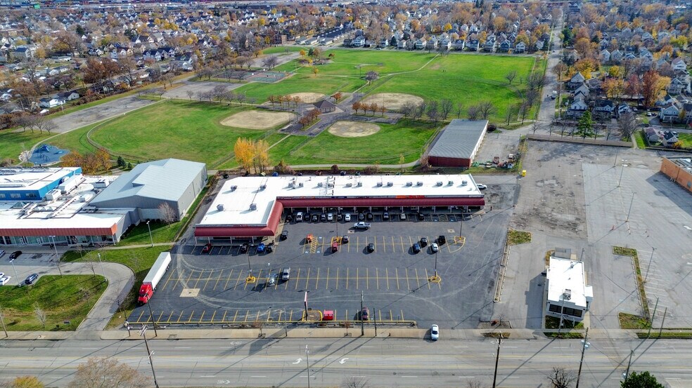 More Photos Of 16122 Lakeshore Blvd, Cleveland Freestanding For Sale