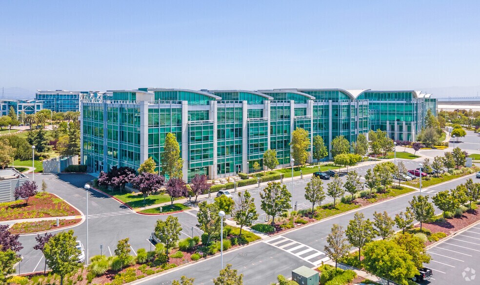 More Photos Of 2000 Seaport Blvd, Redwood City Office For Lease