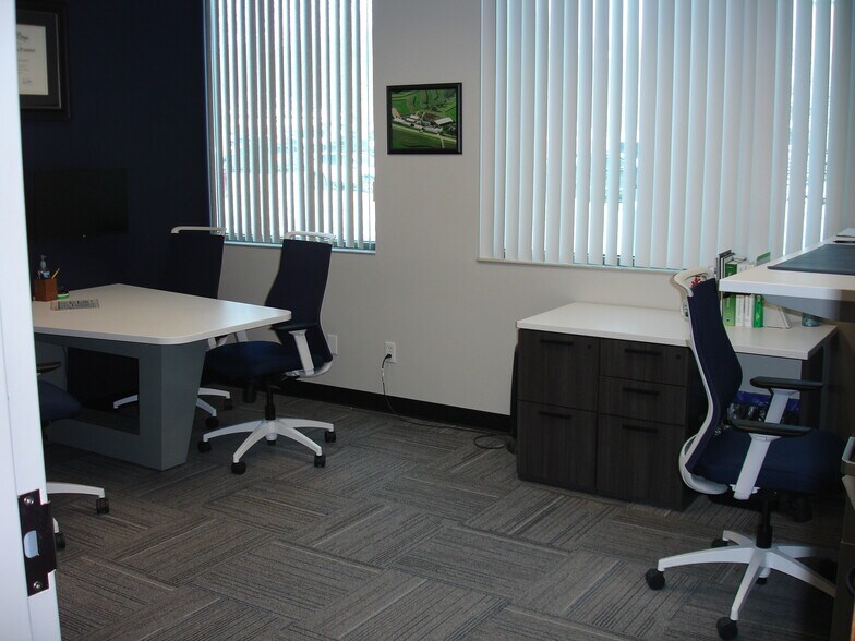 More Photos Of 2700 National Dr, Onalaska Office For Lease