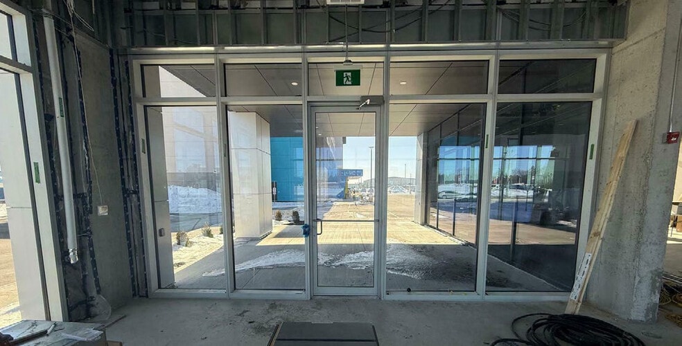 More Photos Of 481 Taunton Rd W, Oshawa Office For Lease