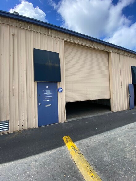 More Photos Of 2040 N Main St, Walnut Creek Auto Repair For Lease