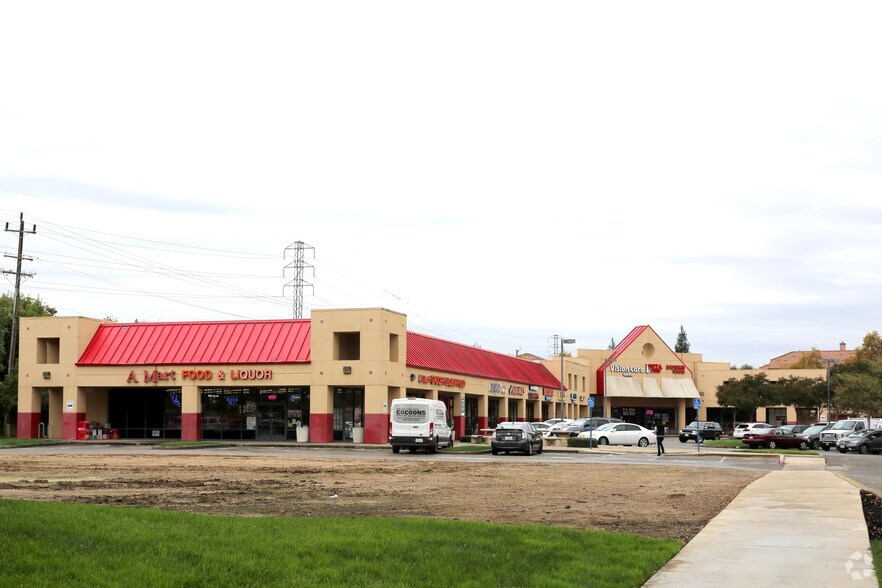 More Photos Of 2550 W El Camino Ave, Sacramento General Retail For Lease