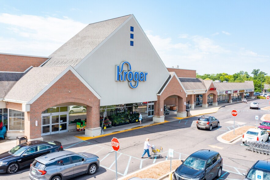 More Photos Of 5111-5221 Highland Rd, Waterford Unknown For Lease