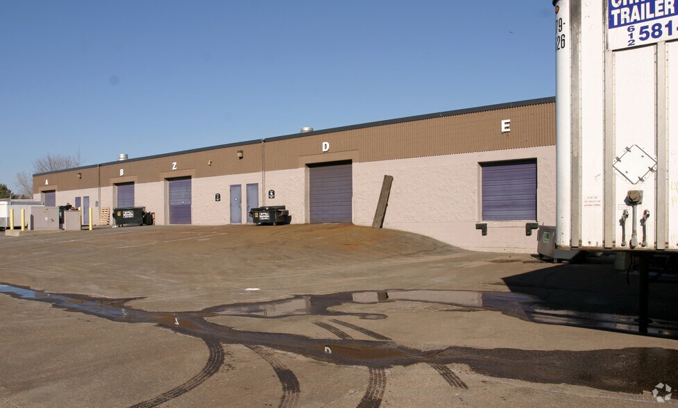 More Photos Of 2835-2845 Hedberg Dr, Minnetonka Warehouse For Lease