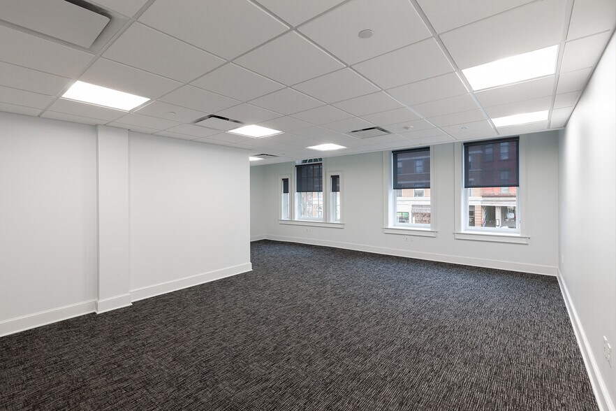 More Photos Of 321-323 Main St, Great Barrington Office For Lease