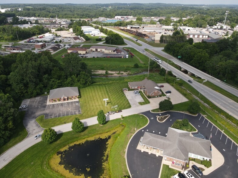 More Photos Of 30 Spring Mill Ct, Mooresville Office For Sale