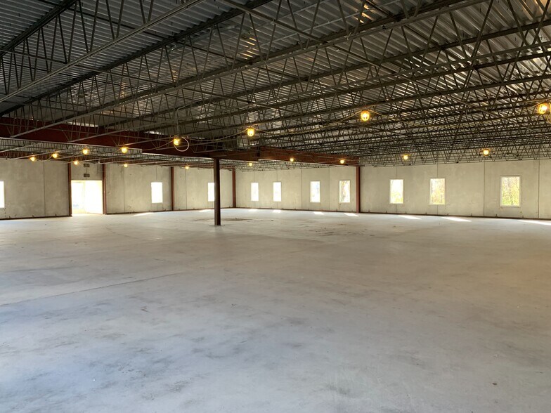 More Photos Of 2104 International Ln, Madison Light Distribution For Lease