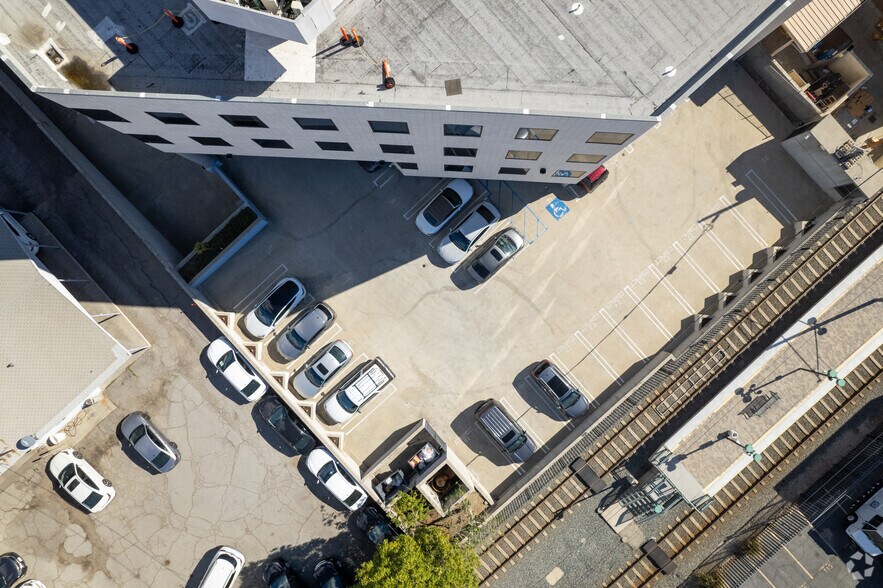 More Photos Of 675 S Arroyo Pky, Pasadena Medical For Lease