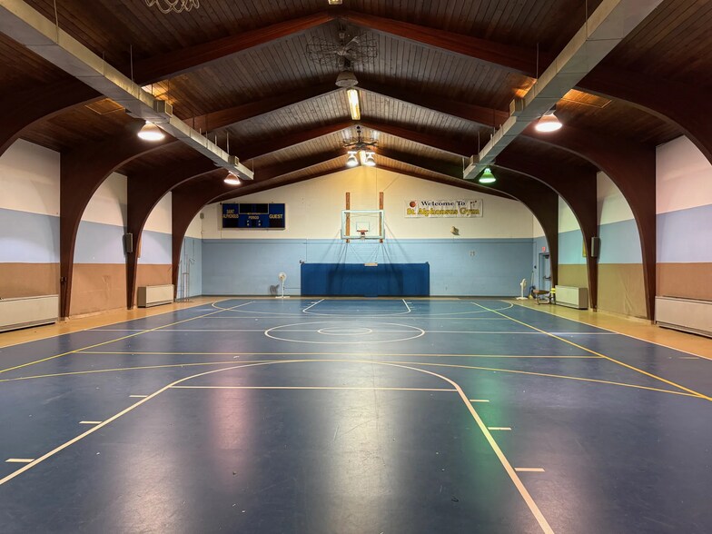 More Photos Of 89 E Genesee St, Auburn Flex For Sale