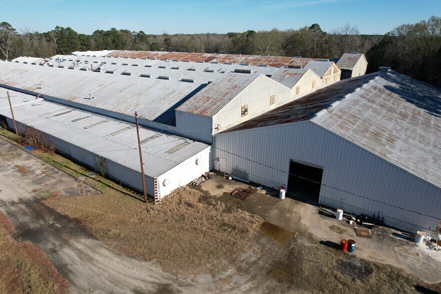 More Photos Of 405 Mayfield Rd, Warrenton Warehouse For Sale