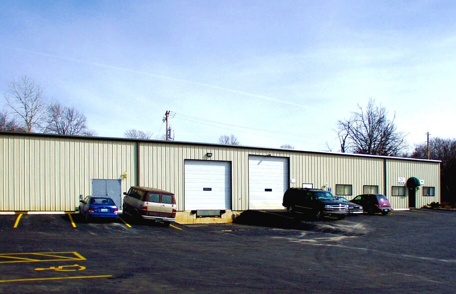 More Photos Of 1-11 Jason Ct, Saint Charles Unknown For Lease