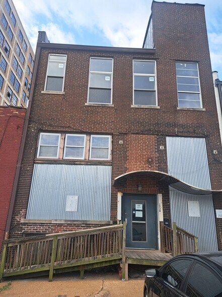 More Photos Of 1319 Washington Ave, Saint Louis General Retail For Sale