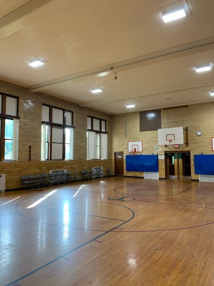 More Photos Of 814 S Oakland Ave, Green Bay Schools For Sale