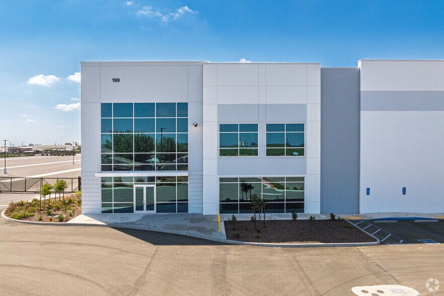 More Photos Of W Paige Ave & S I St, Tulare Unknown For Lease