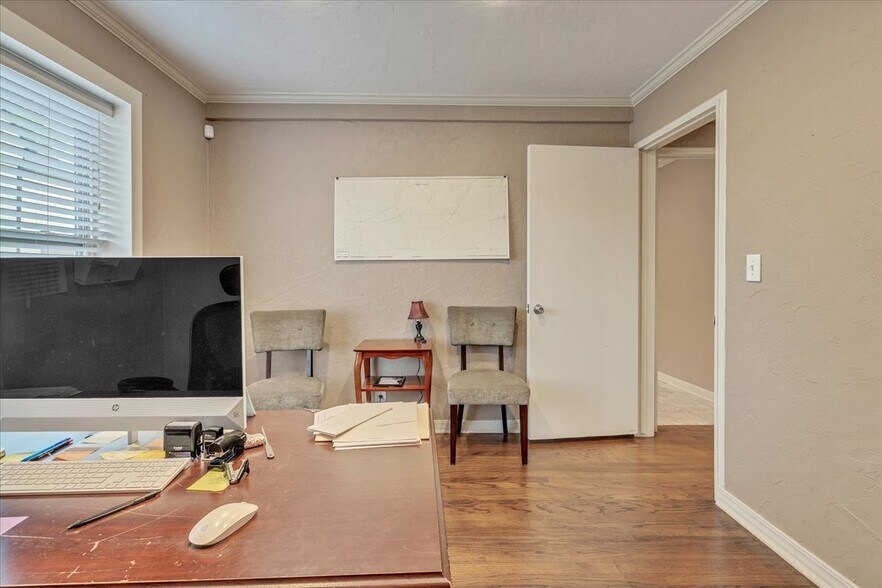 More Photos Of 1220 NW 50th St, Oklahoma City Office For Sale
