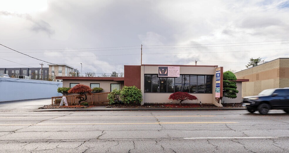 Primary Photo Of 12850 SW Canyon Rd, Beaverton Medical For Lease