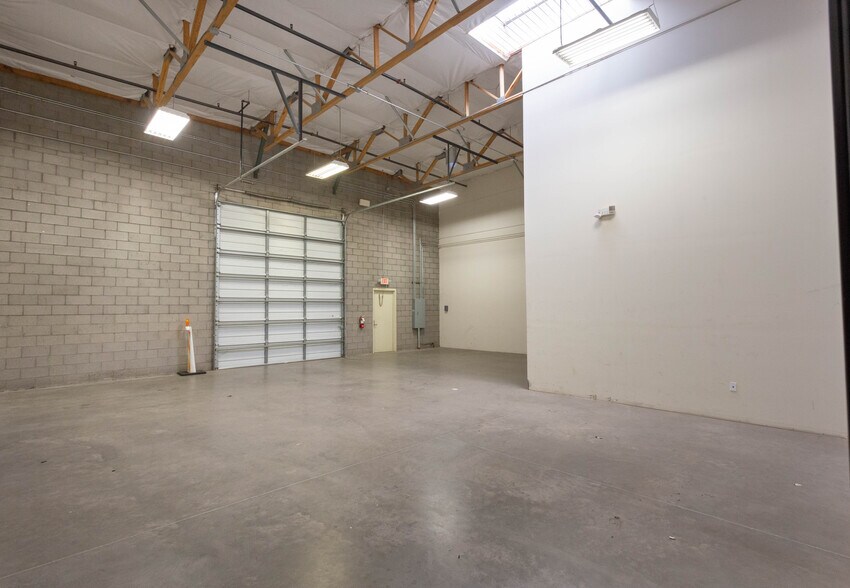More Photos Of 1940 W Elliot Rd, Gilbert Food Processing For Lease