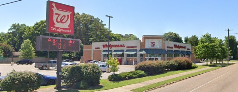 Primary Photo Of 1114 E Main St, Brownsville Drugstore For Lease