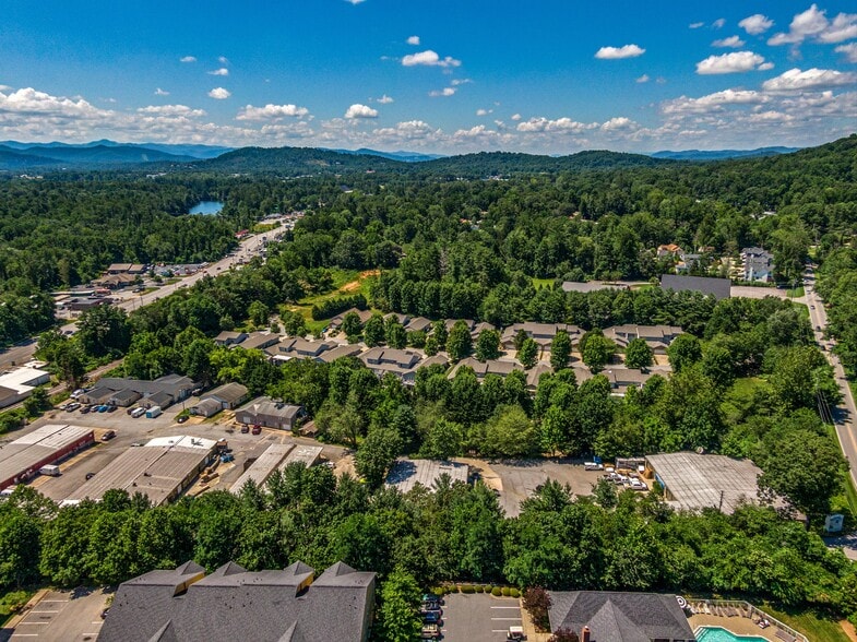 More Photos Of 3865 Sweeten Creek Rd, Arden Light Distribution For Lease