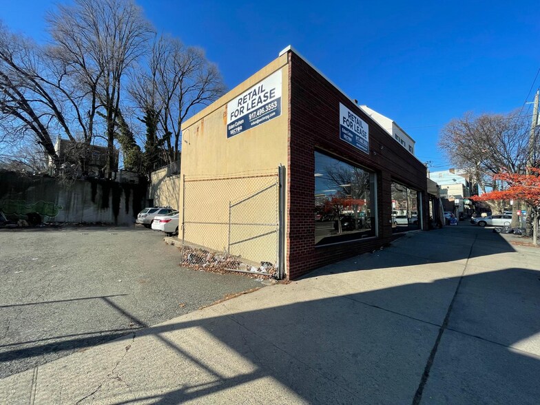 More Photos Of 230 Bay St, Staten Island Freestanding For Lease