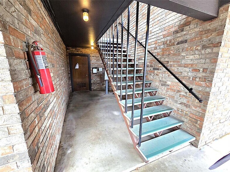 More Photos Of 415 Harmon Ave, Watonga Apartments For Sale