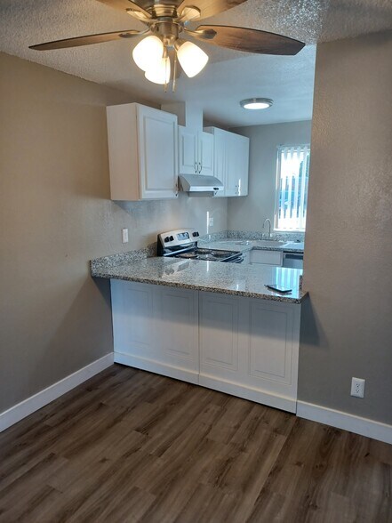 More Photos Of 7259 S Land Park Dr, Sacramento Apartments For Sale