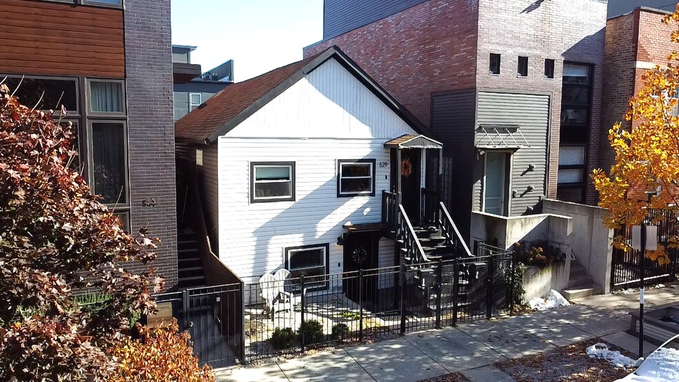 Primary Photo Of 529 N Wood St, Chicago Multifamily For Sale