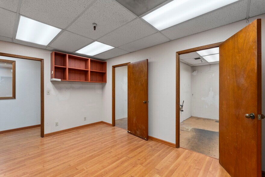 More Photos Of 500 alakawa St, Honolulu Warehouse For Sale