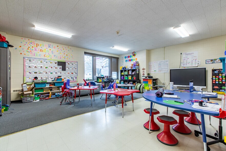 More Photos Of 974 Skyline Dr SW, Rochester Religious Facility For Lease