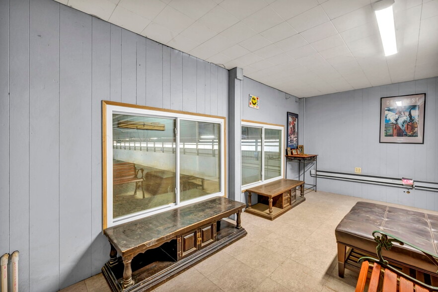 More Photos Of 16449 S Boone Rd, Columbia Station Specialty For Sale