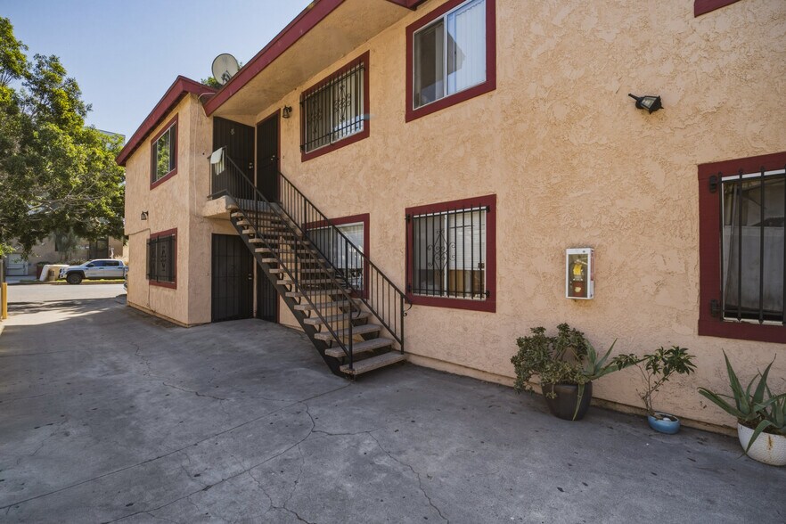 More Photos Of 927 S Berendo St, Los Angeles Apartments For Sale
