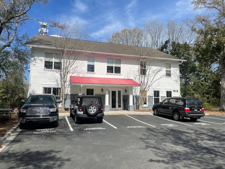 More Photos Of 242 Mathis Ferry Rd, Mount Pleasant Medical For Lease