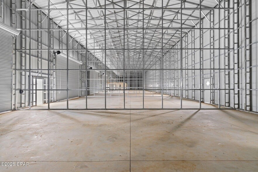 More Photos Of 109 Industrial Dr, Bonifay Flex For Sale