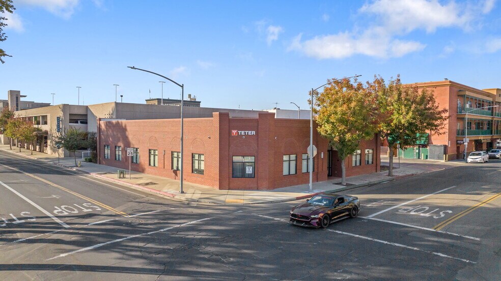 Primary Photo Of 125 S Bridge St, Visalia Office For Sale