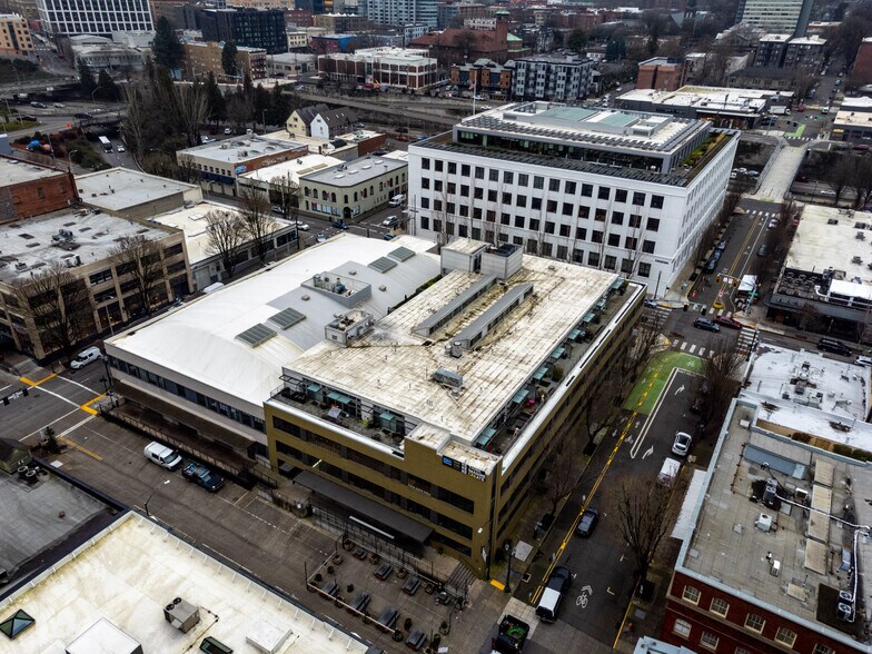 More Photos Of 1322-1336 NW Flanders St, Portland Office For Lease