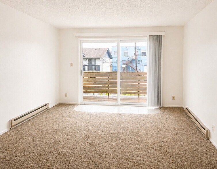 More Photos Of 702 L St, Hoquiam Apartments For Sale