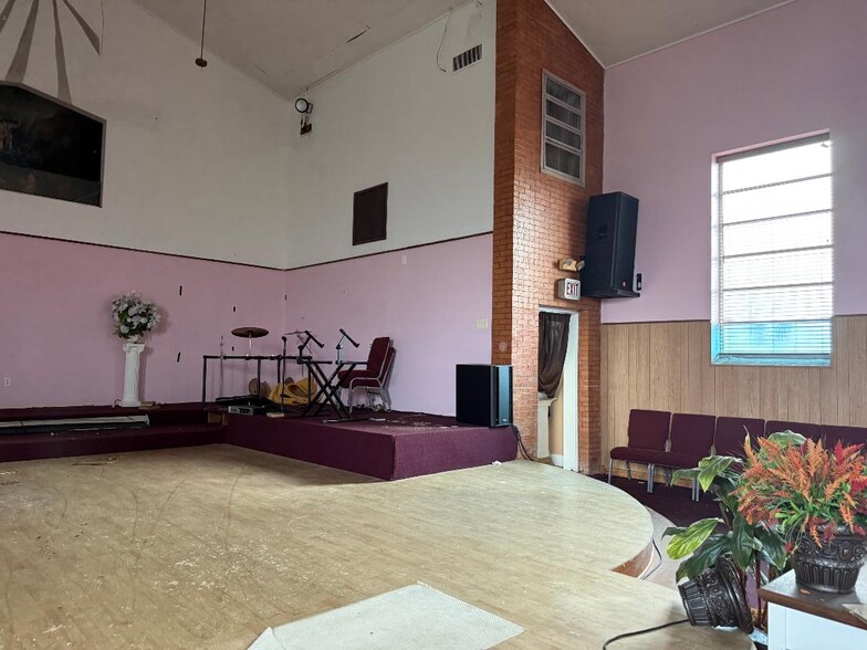 More Photos Of 3524 Lasalle St, New Orleans Religious Facility For Sale