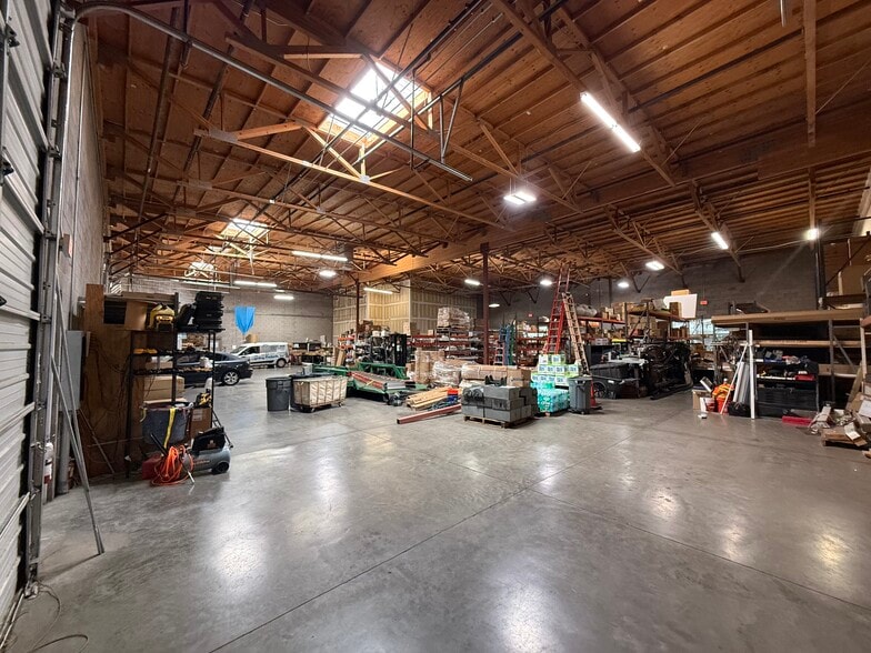 More Photos Of 20634 N 28th St, Phoenix Warehouse For Sale