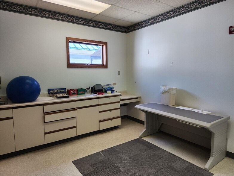 More Photos Of 899 Central St, Millinocket Medical For Sale