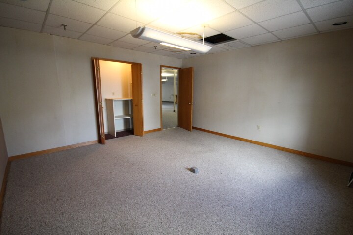 More Photos Of 7 Henry St, Worcester Light Manufacturing For Lease