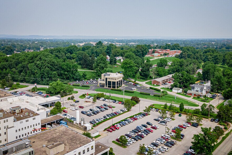 More Photos Of 1700 Old Bluegrass Ave, Louisville Medical For Lease