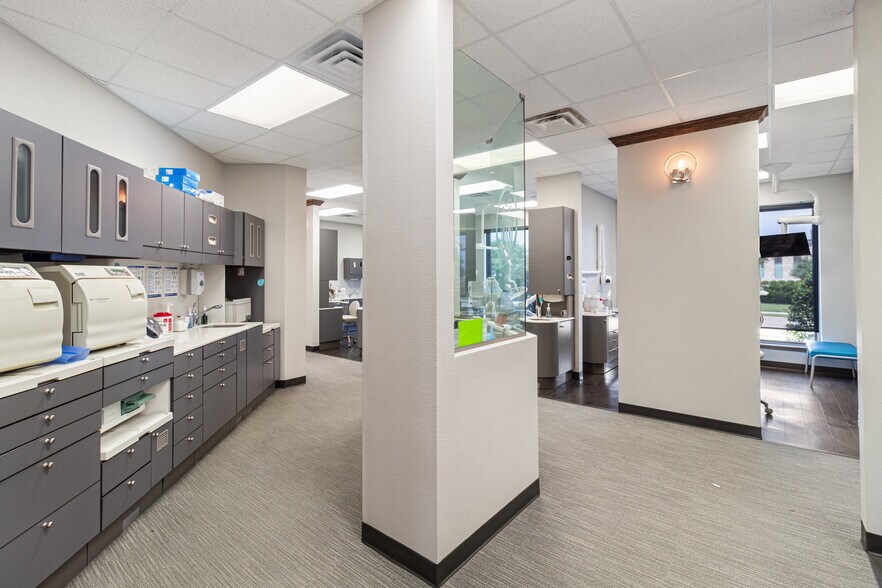 More Photos Of 4528 Mills Park Cir, College Station Office For Sale
