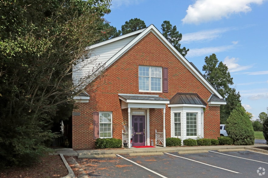More Photos Of 140-148 Woodridge Ct, Rocky Mount Office For Sale