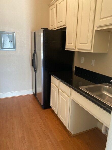 More Photos Of 13644 Breton Ridge St, Houston Medical For Sale