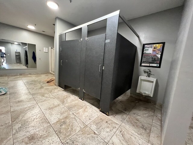 More Photos Of 300 Ohukai Rd, Kihei Light Manufacturing For Lease