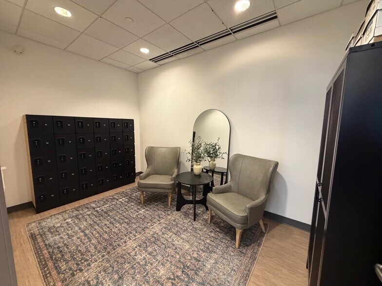 More Photos Of 6300 Sprint Pky, Overland Park Coworking Space