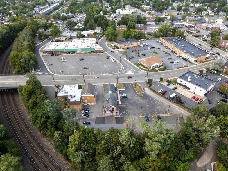 More Photos Of 24 Wyckoff Ave, Waldwick Medical For Sale