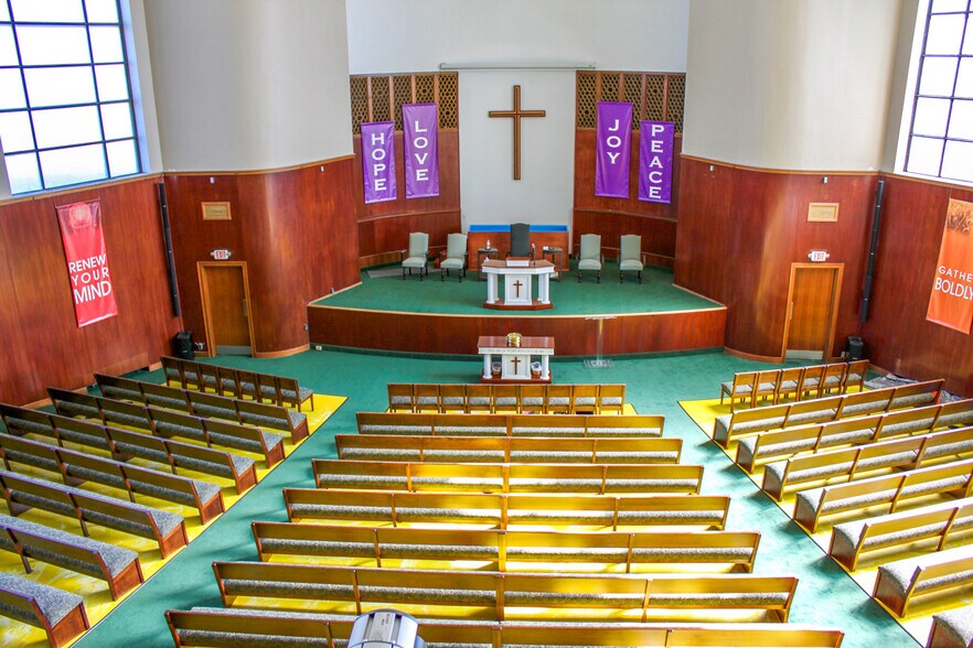 More Photos Of 1306 Salem Ave, Dayton Religious Facility For Lease