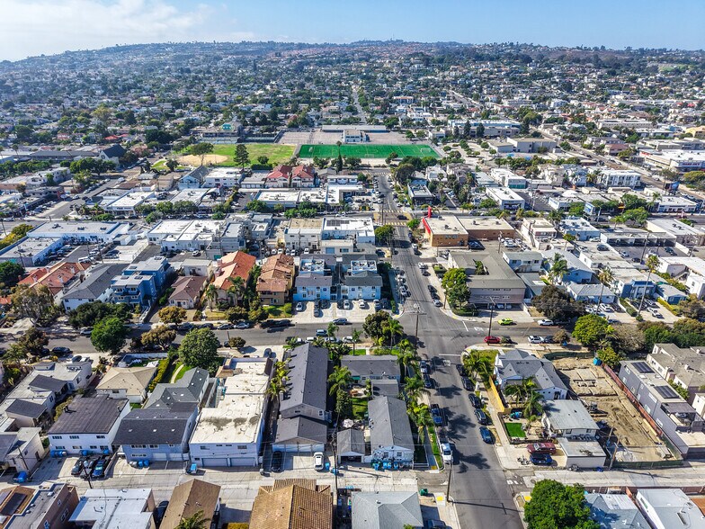 More Photos Of 1478 Hornblend St, San Diego Apartments For Sale